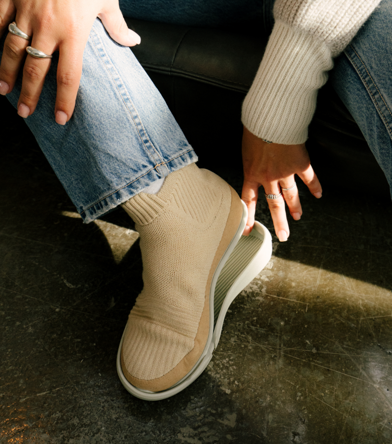 Victorian Kiss 1ˢᵗ Gen